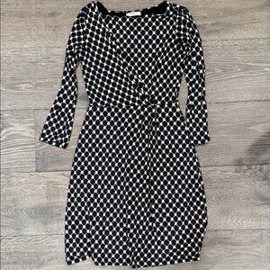 Gilli Black and White Geometric Long Sleeve Dress